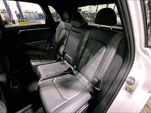 Certified 2025 Audi Q3 2.0T Premium w/ Convenience Package image 26