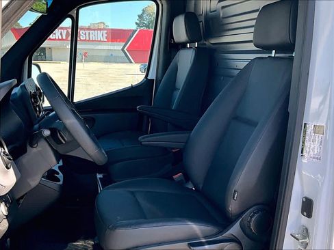 New 2025 Mercedes-Benz Sprinter 2500 image 7
