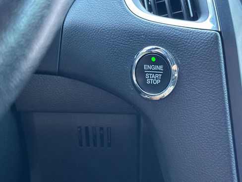 Used 2022 Ford Edge Titanium image 22