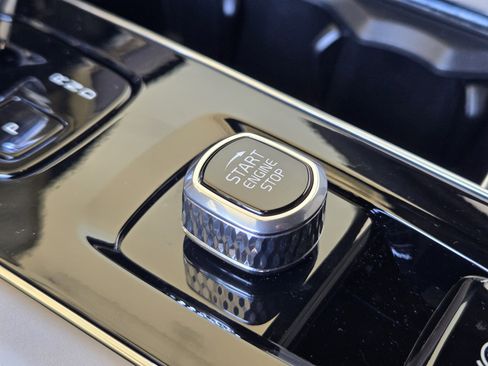 New 2026 Volvo XC90 B6 Plus image 22