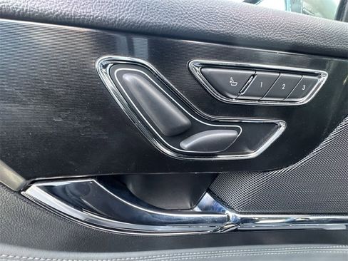 Used 2021 Lincoln Corsair Reserve w/ Equipment Group 201A image 12