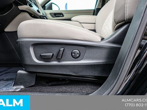 Used 2024 Nissan Pathfinder SV image 21