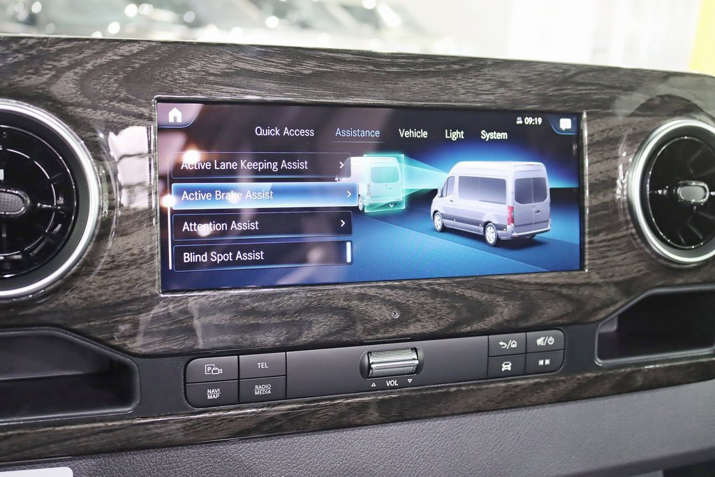 Used 2024 Mercedes-Benz Sprinter 3500 image 21
