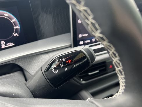 Certified 2026 Volkswagen Tiguan S FWD image 22