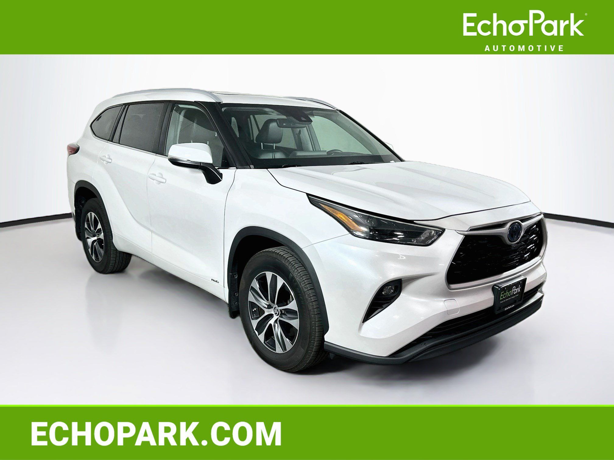 Used 2023 Toyota Highlander XLE AWD/4WD image 1