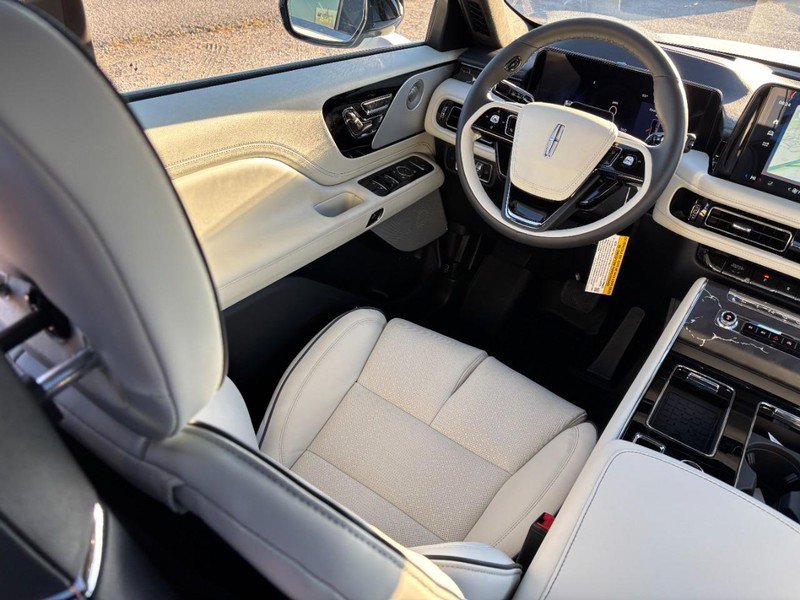New 2027 Lincoln Aviator Black Label w/ Dynamic Handling Package AWD/4WD image 13