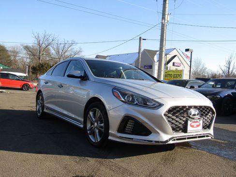 Used 2018 Hyundai Sonata Sport image 1