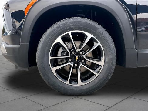 Used 2025 Chevrolet TrailBlazer LT AWD/4WD image 11