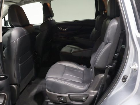 Used 2023 Subaru Ascent Limited image 17