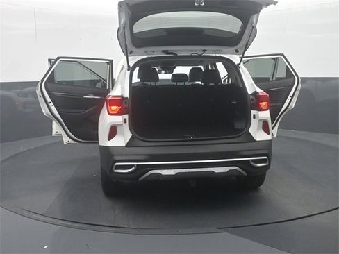 Used 2023 Kia Seltos S w/ Navigation Package image 40