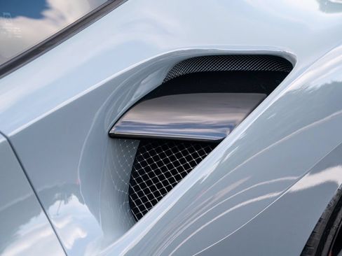 Used 2016 Ferrari 488 GTB RWD image 27