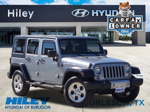 Used 2015 Jeep Wrangler Unlimited Sahara w/ Connectivity Group image 1