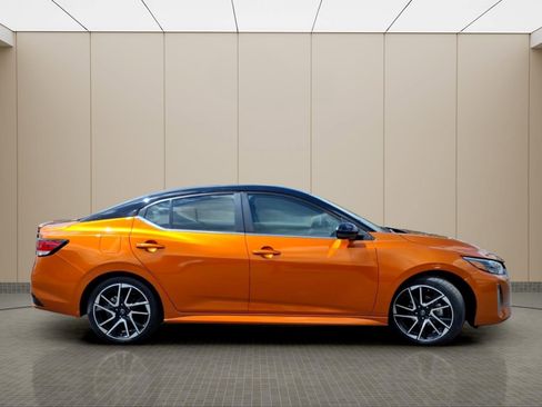 Used 2024 Nissan Sentra SR w/ SR Premium Package FWD image 7