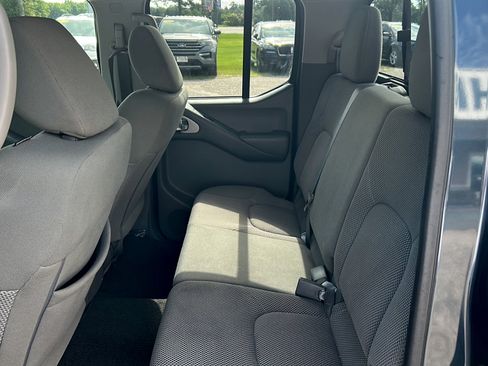 Used 2019 Nissan Frontier SV AWD/4WD image 6