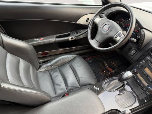 Used 2011 Chevrolet Corvette Coupe w/ 1LT image 14