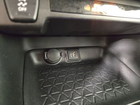 Used 2025 Toyota RAV4 XLE image 25