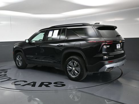 Used 2026 Chevrolet Traverse LT w/ Driver Confidence Package FWD image 7