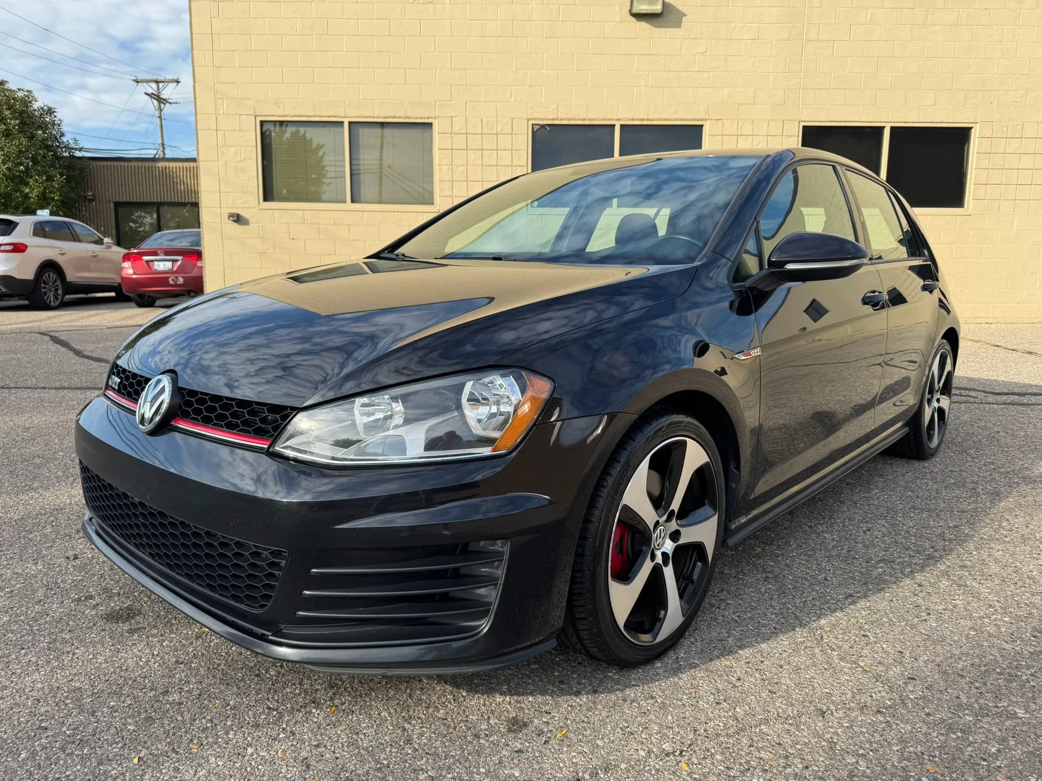 Used 2016 Volkswagen GTI S FWD image 3