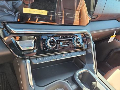 New 2026 GMC Sierra 3500 Denali Ultimate AWD/4WD image 29