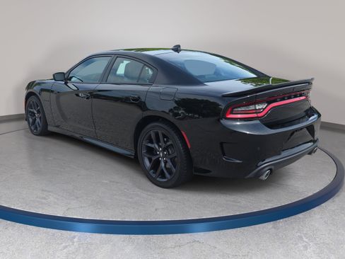 Used 2020 Dodge Charger R/T w/ Plus Group RWD image 8