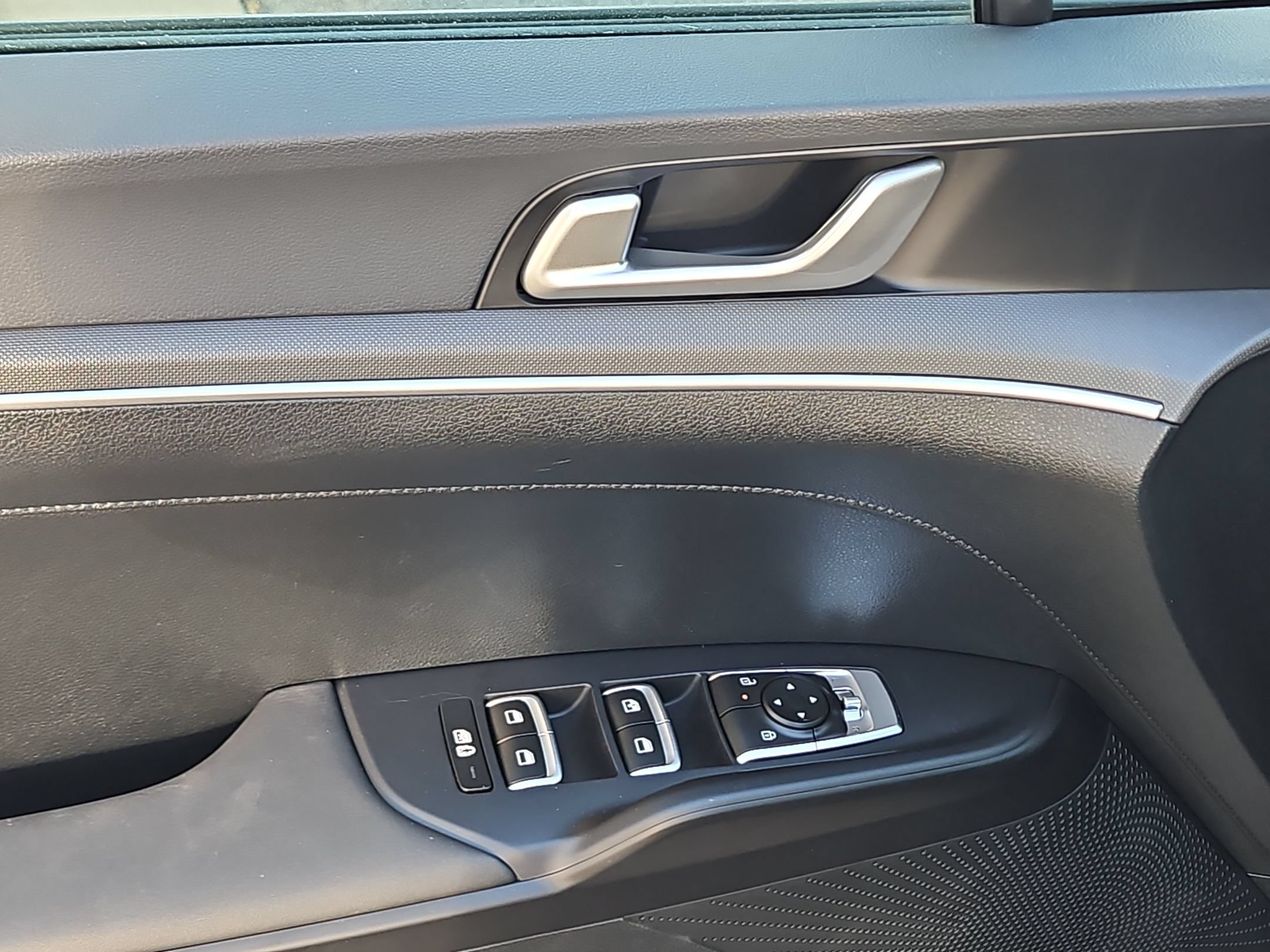 New 2026 Kia K5 LXS FWD image 16
