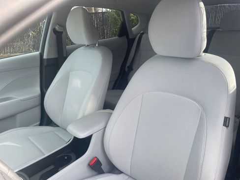 Used 2025 Hyundai Kona SEL image 34