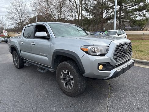 Used 2023 Toyota Tacoma TRD Off-Road image 8