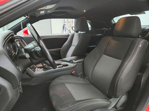 Used 2021 Dodge Challenger SXT RWD image 13
