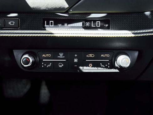 Used 2021 Ferrari F8 Tributo image 71