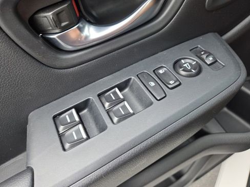 Used 2023 Honda Pilot EX-L image 8