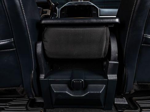 Used 2022 Ford F250 Lariat w/ Black Appearance Package image 30