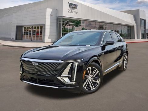 New 2026 Cadillac Lyriq Luxury image 1
