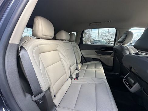 Certified 2024 Lincoln Nautilus Premier image 36