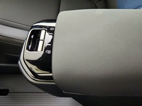 New 2026 Volvo EX30 Cross Country Ultra w/ Protection Package Premier AWD/4WD image 15