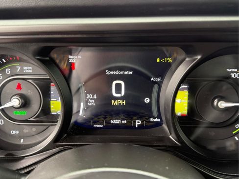 Used 2024 Jeep Wrangler Unlimited Sahara AWD/4WD image 36