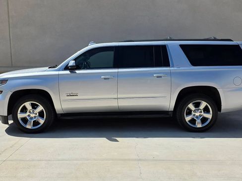 Used 2020 Chevrolet Suburban LT w/ Texas Edition Package RWD image 6