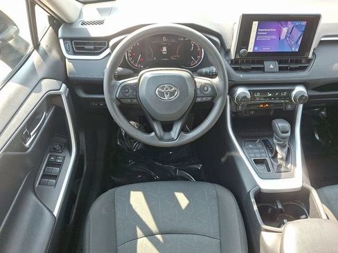 Used 2025 Toyota RAV4 XLE AWD/4WD image 11