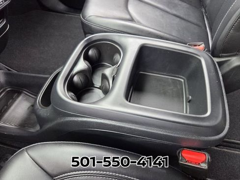 Used 2025 Chrysler Pacifica Select FWD image 29