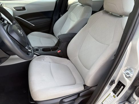 Used 2024 Toyota Corolla Cross L AWD/4WD image 17