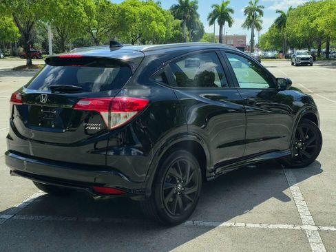 Used 2021 Honda HR-V Sport image 4