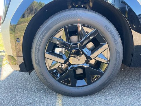 New 2026 Kia EV9 Land w/ Nightfall Edition Package image 6