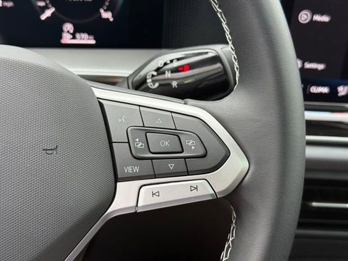 New 2026 Volkswagen Tiguan SE FWD image 26