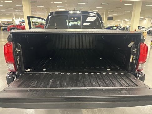 Certified 2019 Toyota Tacoma SR w/ SR Convenience Package image 22