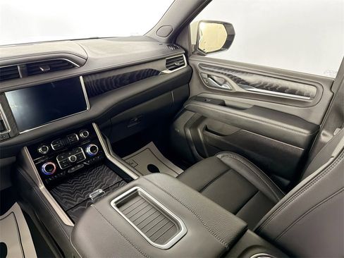 Used 2024 GMC Yukon Denali image 22