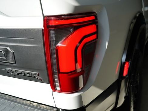 Used 2025 Ford F150 Raptor AWD/4WD image 75