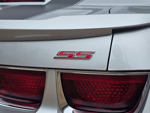 Used 2011 Chevrolet Camaro SS image 8