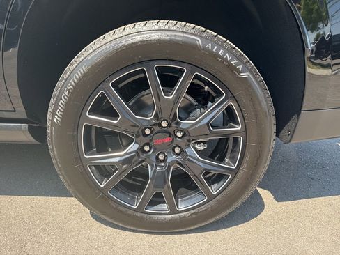 New 2026 GMC Yukon Denali w/ Denali Reserve Package AWD/4WD image 36