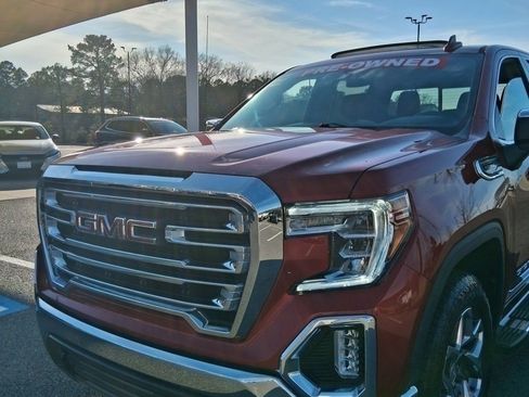 Used 2022 GMC Sierra 1500 SLT w/ SLT Premium Package image 1
