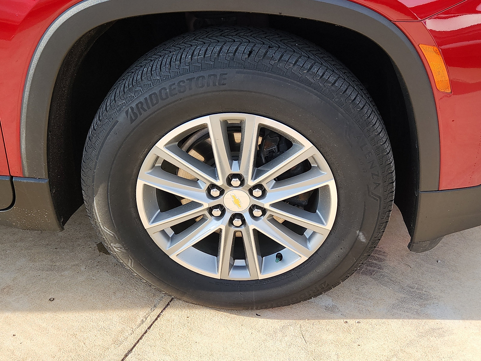 Used 2023 Chevrolet Traverse LT AWD/4WD image 7