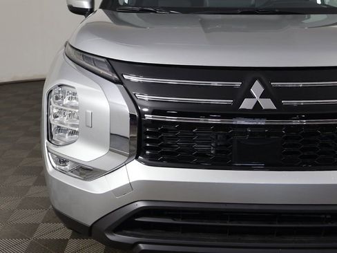 New 2026 Mitsubishi Outlander ES AWD/4WD image 13